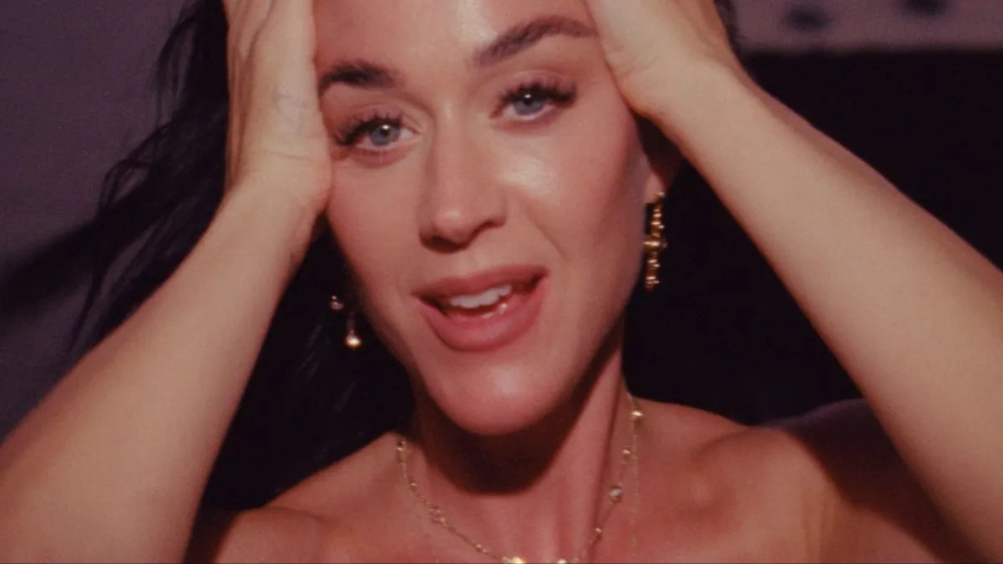 Katy Perry arrependida de ter voado? Saiba a verdade