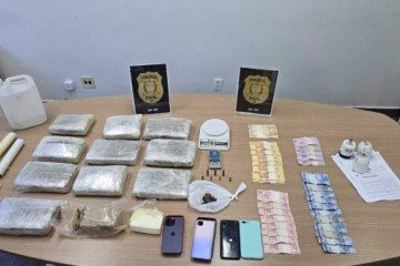 O investigado, foragido da Justiça, comercializava cocaína, maconha e crack - (crédito: Divulagação/PCDF) O investigado, foragido da Justiça, comercializava cocaína, maconha e crack - (crédito: Divulagação/PCDF)