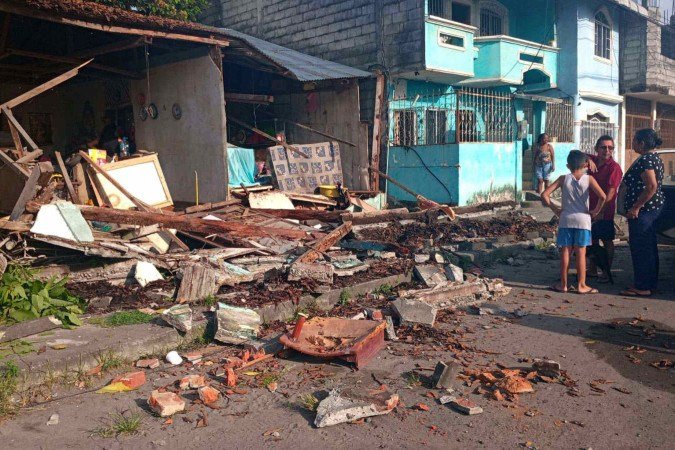 Terremoto de magnitude 6,3 atinge Equador             