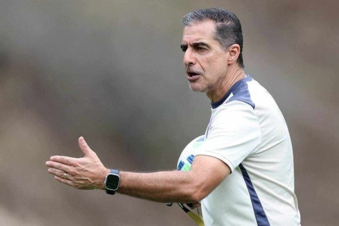 Renato Paiva busca recuperação do Botafogo na temporada - (crédito: Foto: Vitor Silva/Botafogo) Renato Paiva busca recuperação do Botafogo na temporada - (crédito: Foto: Vitor Silva/Botafogo)