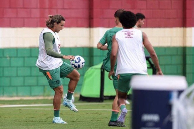 Arias (com a bola) voltará aos titulares do Fluminense - (crédito: Foto: MARCELO GONÇALVES / FLUMINENSE F.C.) Arias (com a bola) voltará aos titulares do Fluminense - (crédito: Foto: MARCELO GONÇALVES / FLUMINENSE F.C.)
