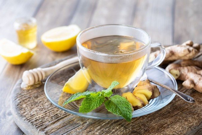 Chá de hortelã com gengibre e mel (Imagem: Carey Jaman | Shutterstock) - (crédito: EdiCase) Chá de hortelã com gengibre e mel (Imagem: Carey Jaman | Shutterstock) - (crédito: EdiCase)