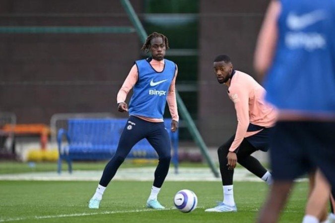 Jogadores do Chelsea durante treinamento da equipe - (crédito: Foto: Divulgação) Jogadores do Chelsea durante treinamento da equipe - (crédito: Foto: Divulgação)