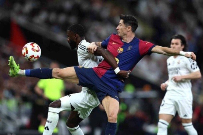 Final entre Real Madrid e Barcelona acontece neste sábado (26), no Estádio de La Cartuja, em Sevilha - (crédito: Foto: Yasser Bakhsh/Getty Images) Final entre Real Madrid e Barcelona acontece neste sábado (26), no Estádio de La Cartuja, em Sevilha - (crédito: Foto: Yasser Bakhsh/Getty Images)