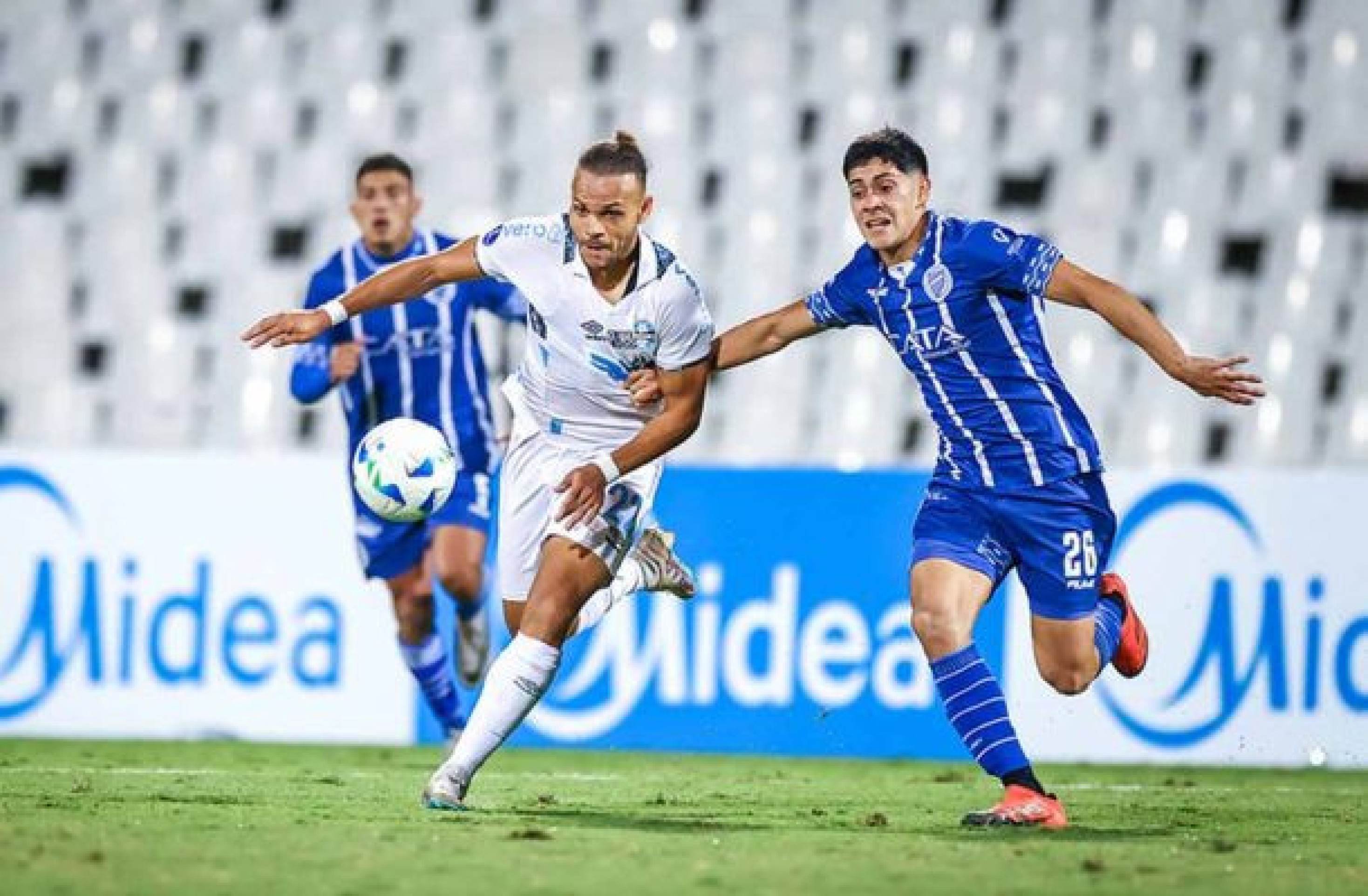 Braithwaite valoriza empate, mas alerta o Grêmio: ???Defender um pouco melhor’