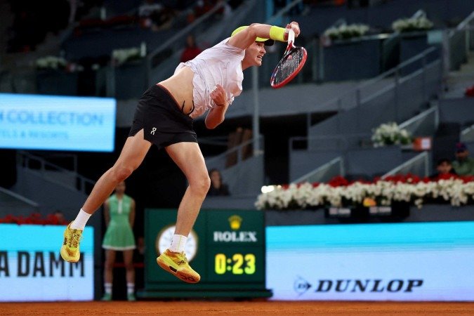 João Fonseca encara o polonês Hubert Hurkacz na estreia pela chave principal de Roland Garros - (crédito: Thomas COEX / AFP) João Fonseca encara o polonês Hubert Hurkacz na estreia pela chave principal de Roland Garros - (crédito: Thomas COEX / AFP)