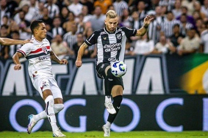 CEARÁ - Começou o jogo aproveitando a oportunidade e abrindo placar, mas depois se fechou e tentou jogar apenas no contra-ataque, o que não funcionou, uma vez que a zaga do São Paulo fez um bom jogo. Teve algumas oportunidades de sair com a vitória no segundo tempo, mas não aproveitou. Nota: 7,0 - Foto: Stephan Eilert / Ceará SC