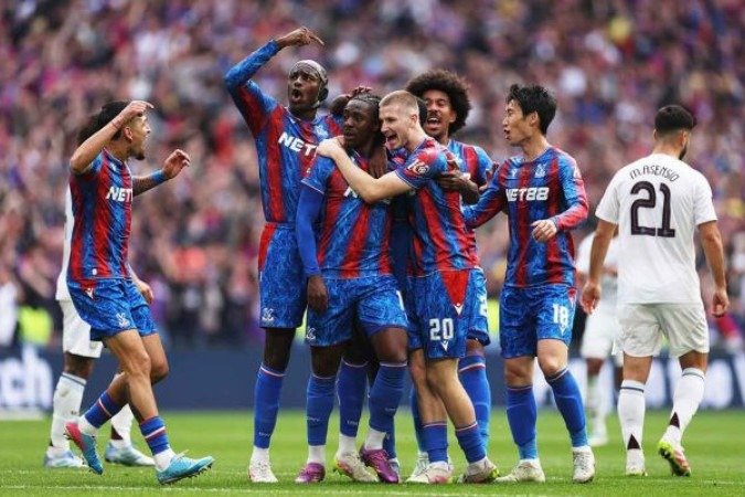 Crystal Palace venceu o Aston Villa com gols de Eze e Sarr - (crédito: Foto: Richard Heathcote/Getty Images) Crystal Palace venceu o Aston Villa com gols de Eze e Sarr - (crédito: Foto: Richard Heathcote/Getty Images)