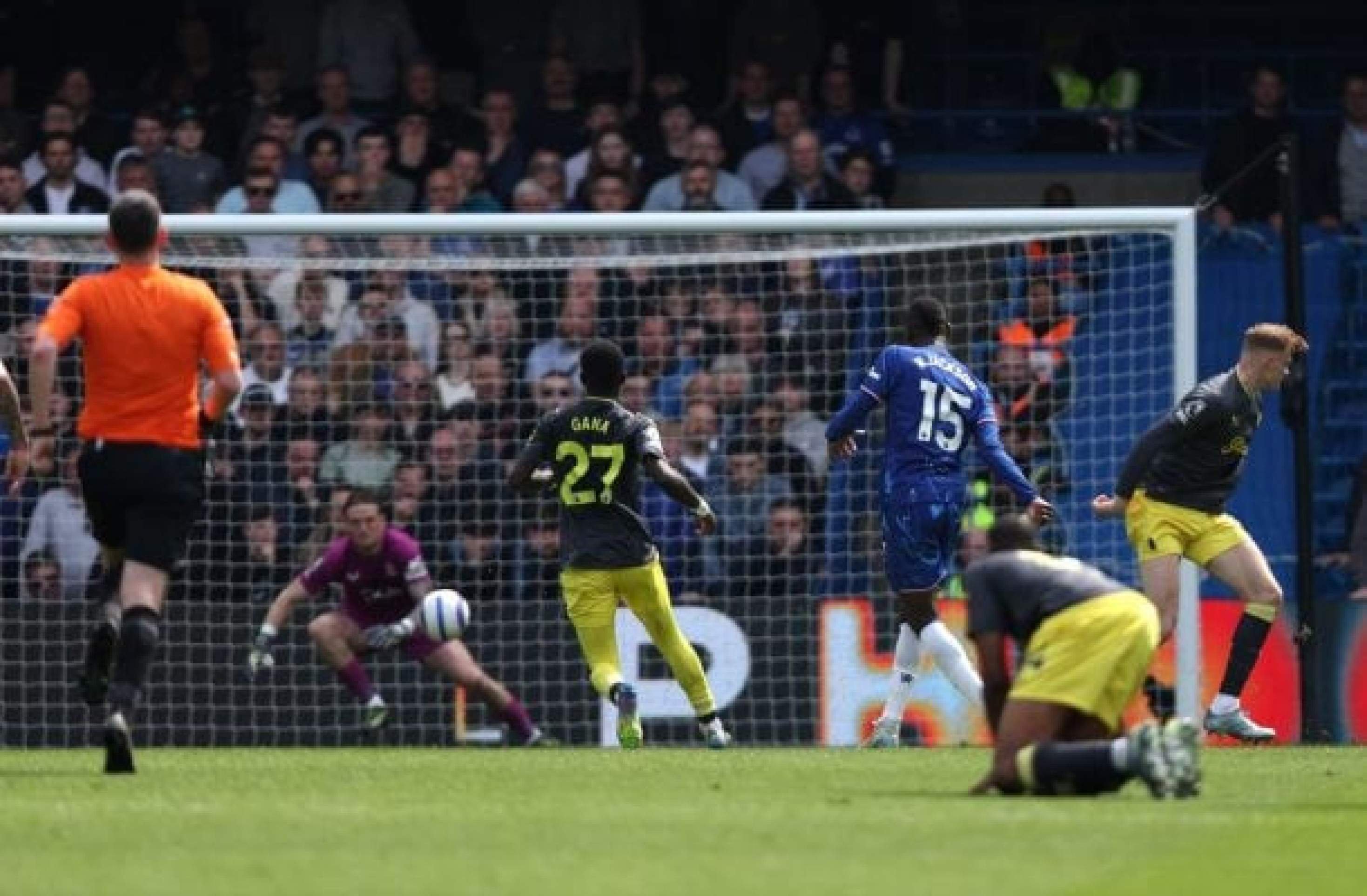 Chelsea vence Everton, pelo Inglês, e está de volta à zona de Champions Chelsea vence Everton, pelo Inglês, e está de volta à zona de Champions