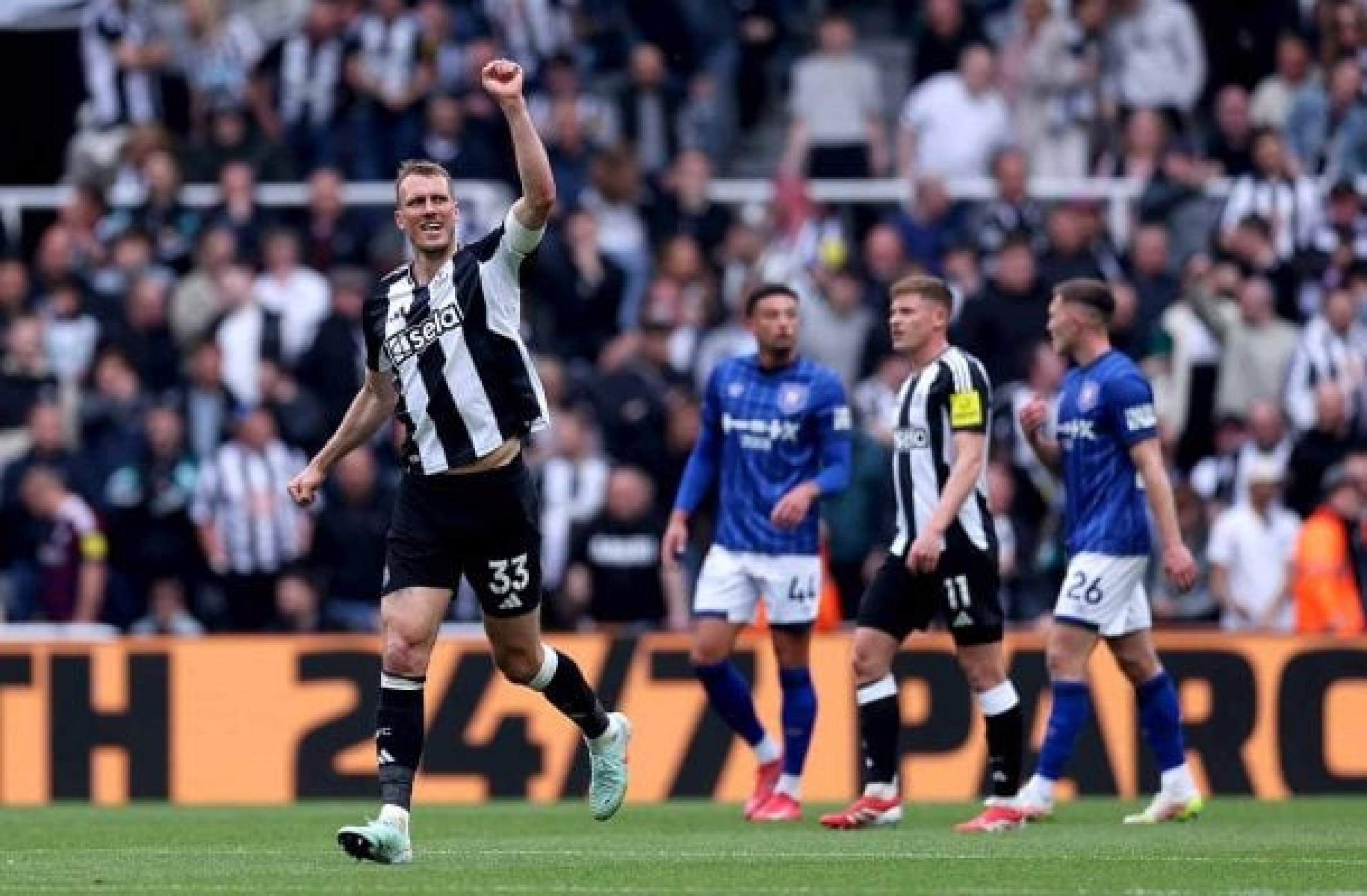Newcastle vence Ipswich e entra no G5 do Inglês