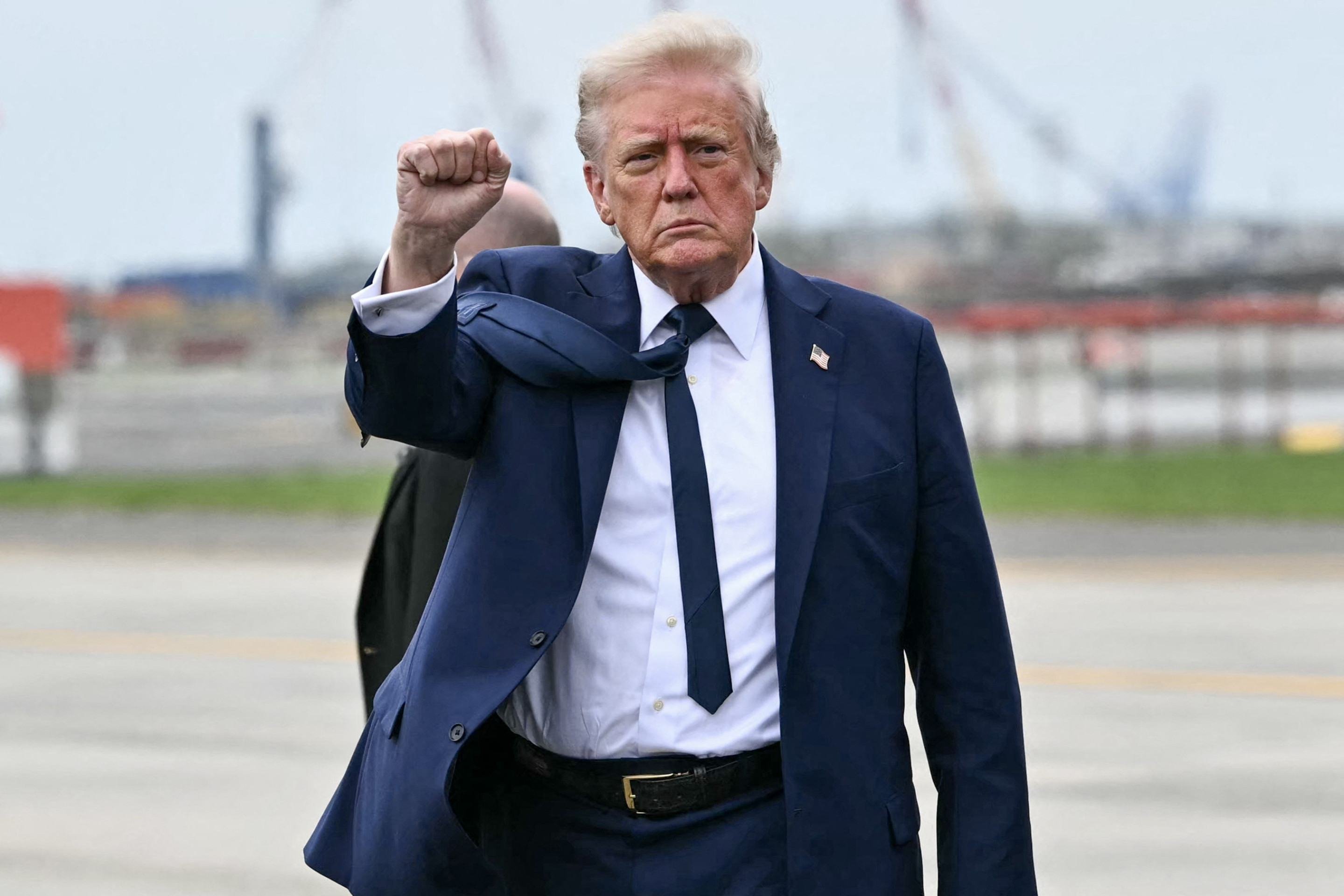 Trump tem a pior aprovação de um presidente dos EUA com 100 dias de mandato Trump tem a pior aprovação de um presidente dos EUA com 100 dias de mandato