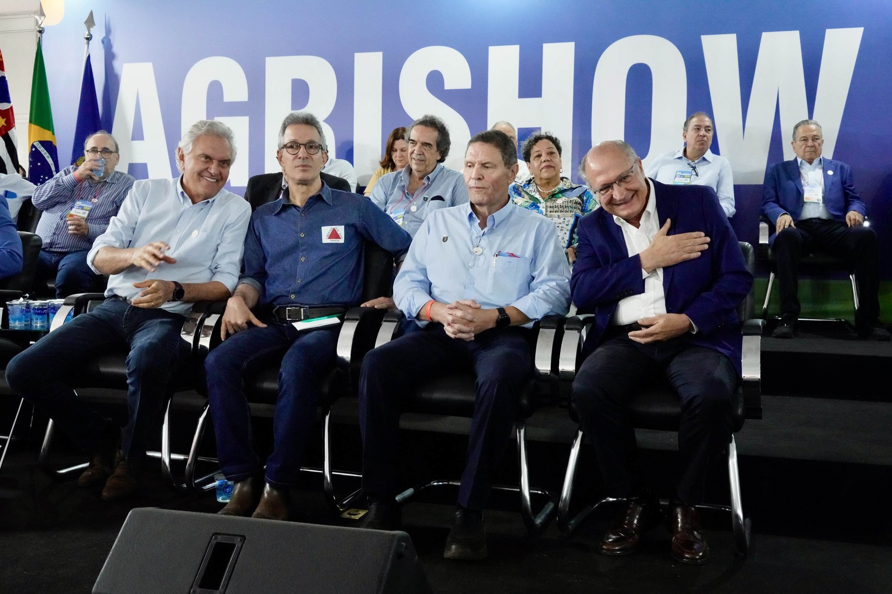Em feiras agrícolas, governadores e Alckmin fazem aceno ao setor Em feiras agrícolas, governadores e Alckmin fazem aceno ao setor