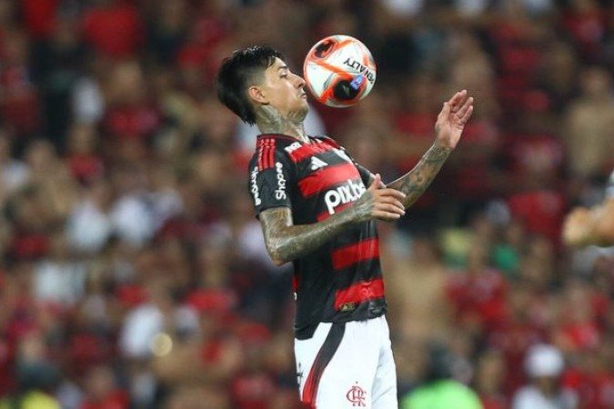 PULGAR – Uma segurança notável no primeiro tempo, ganhando todas pelo setor, anulando a criação de Bidon e Romero e participando ativamente do lance do segundo gol. NOTA 7,0