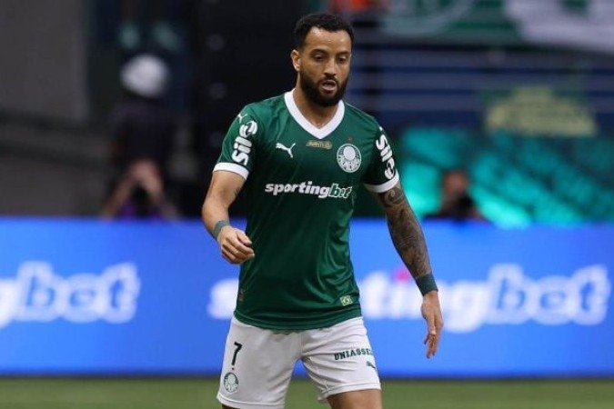 ANDERSON - Arrancadas e cruzamentos infrutíferos. Matou alguns ataques ddo Verde e ficou devendo. Saiu, assim, para a entrada de Roque, na segunda parte do espetáculo - NOTA: 4,5 - Foto: Cesar Greco/Palmeiras