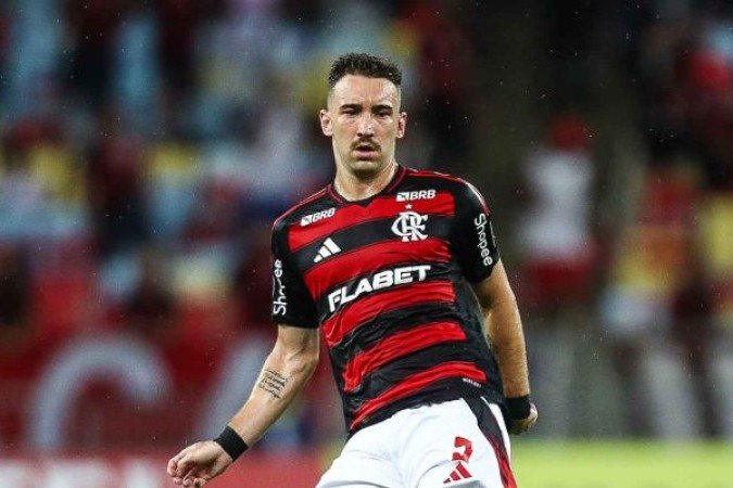 LEO ORTIZ – Primeiro tempo impecável, anulando Depay, se antecipando para roubar bolas e saindo com muita eficácia. Um dos melhores zagueiros do Brasil. NOTA 7,5