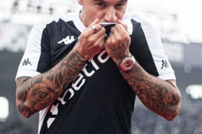 PHILIPPE COUTINHO â?? Decepcionante. NÃ£o conseguiu criar jogadas e errou muitos passes. Finalizou duas vezes, quase mandando a bola para fora do estÃ¡dio. NOTA: 4,0. Foto: Leandro Amorim/Vasco