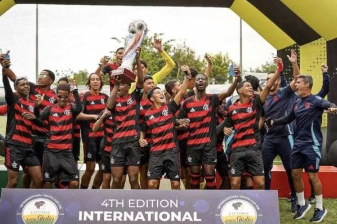 Com vitória sobre o Manchester City em final, Flamengo sub-15 conquista título na Itália - (crédito: Foto: Divulgação) Com vitória sobre o Manchester City em final, Flamengo sub-15 conquista título na Itália - (crédito: Foto: Divulgação)