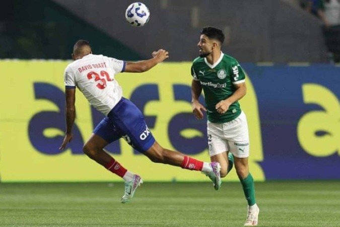 López briga muito com a defesa, mas não tem uma jornada feliz - (crédito: Foto: Cesar Greco/Palmeiras ) López briga muito com a defesa, mas não tem uma jornada feliz - (crédito: Foto: Cesar Greco/Palmeiras )