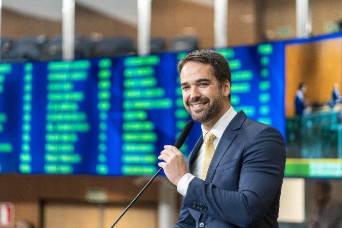 Eduardo Leite, governador do Rio Grande do Sul, fala sobre seu futuro político e a possibilidade de disputar a Presidência em 2026, dependendo das movimentações partidárias e do cenário político - (crédito: Mauricio Tonetto / Palácio Piratini) Eduardo Leite, governador do Rio Grande do Sul, fala sobre seu futuro político e a possibilidade de disputar a Presidência em 2026, dependendo das movimentações partidárias e do cenário político - (crédito: Mauricio Tonetto / Palácio Piratini)