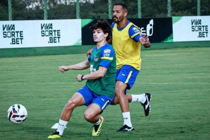 Esmeraldino vai medir forças contra o Botafogo, fora de casa, pela Série B - (crédito: Foto: Divulgação Goiás) Esmeraldino vai medir forças contra o Botafogo, fora de casa, pela Série B - (crédito: Foto: Divulgação Goiás)