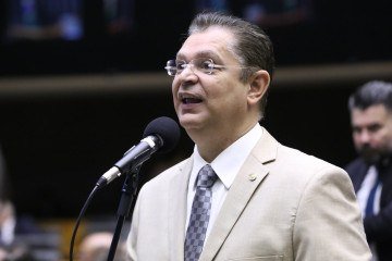 O líder do PL na Câmara, Sóstenes Cavalcante (foto), se reúne com Hugo Motta (Republicanos-PB) nesta segunda-feira (28/4) -  (crédito: Kayo Magalhaes/Câmara)