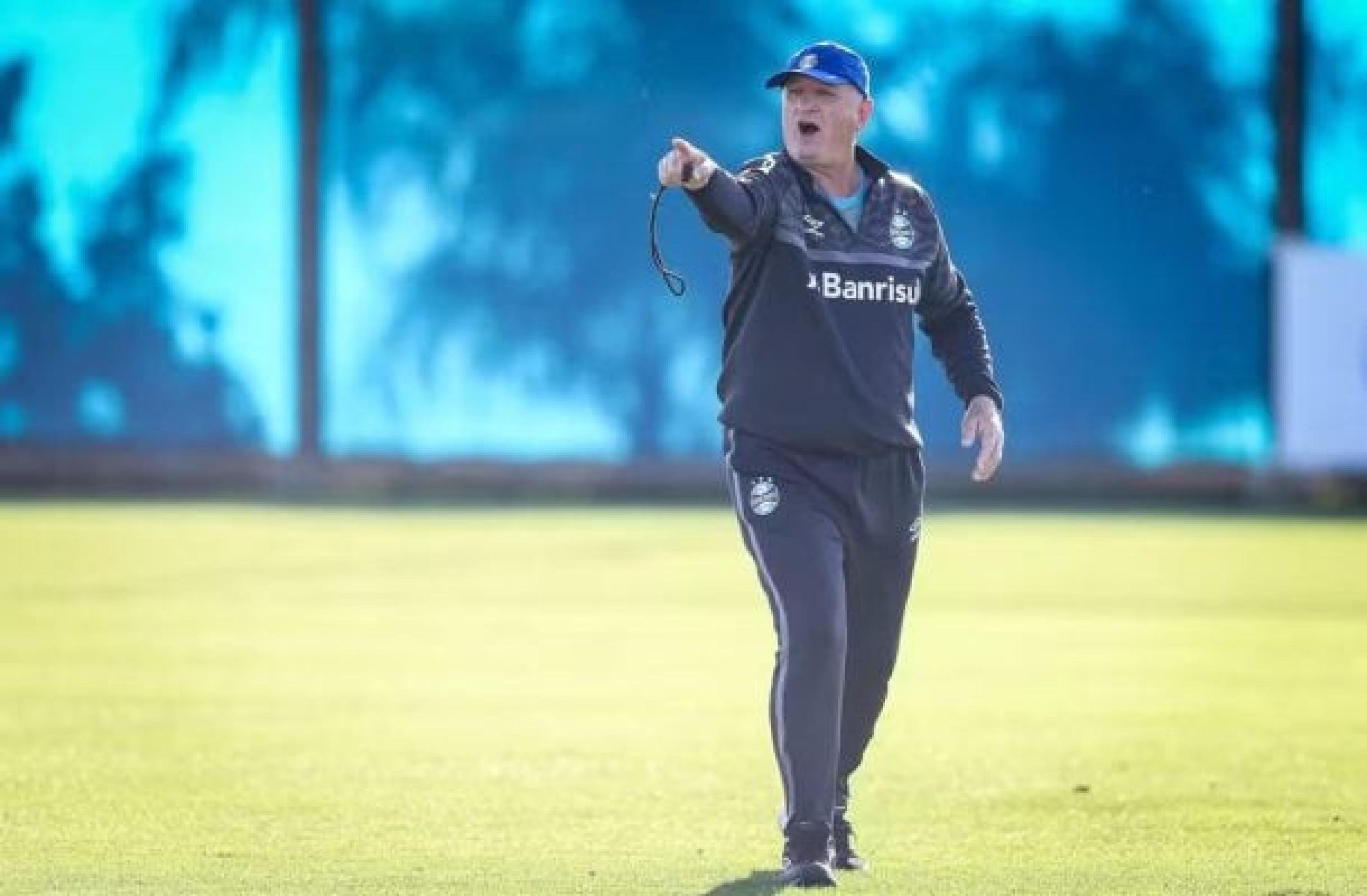 Felipão deve ter primeiro ato como coordenador do Grêmio diante do CSA