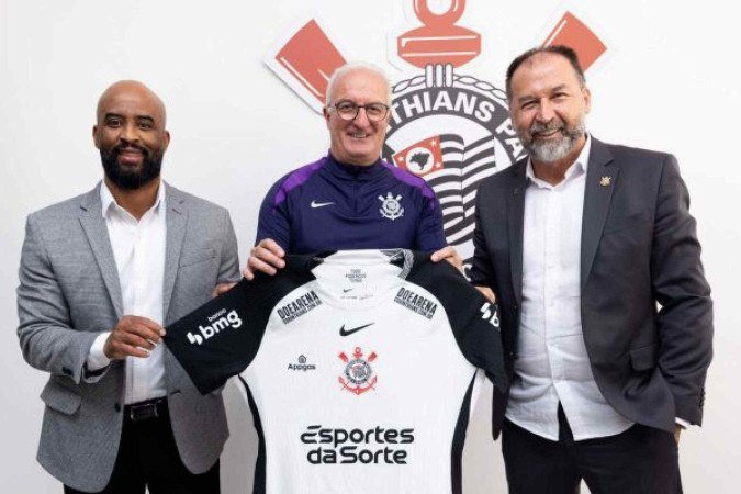 Dorival Júnior assina contrato com o Corinthians - (crédito: Foto: Rodrigo Coca/Agência Corinthians) Dorival Júnior assina contrato com o Corinthians - (crédito: Foto: Rodrigo Coca/Agência Corinthians)