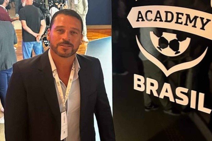 Santos contrata ex-auxiliar de Luxemburgo para ser técnico da base - (crédito: Foto: reprodução redes sociais) Santos contrata ex-auxiliar de Luxemburgo para ser técnico da base - (crédito: Foto: reprodução redes sociais)