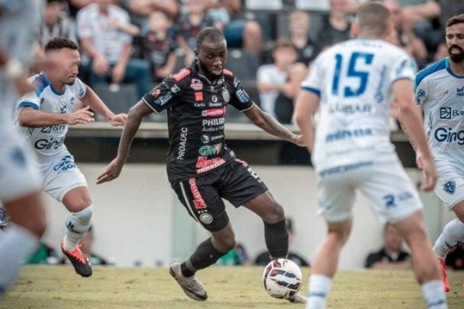 Allano acredita em classificação do Operário contra o Vasco na Copa do Brasil - (crédito: Foto: André Oito/OFEC) Allano acredita em classificação do Operário contra o Vasco na Copa do Brasil - (crédito: Foto: André Oito/OFEC)