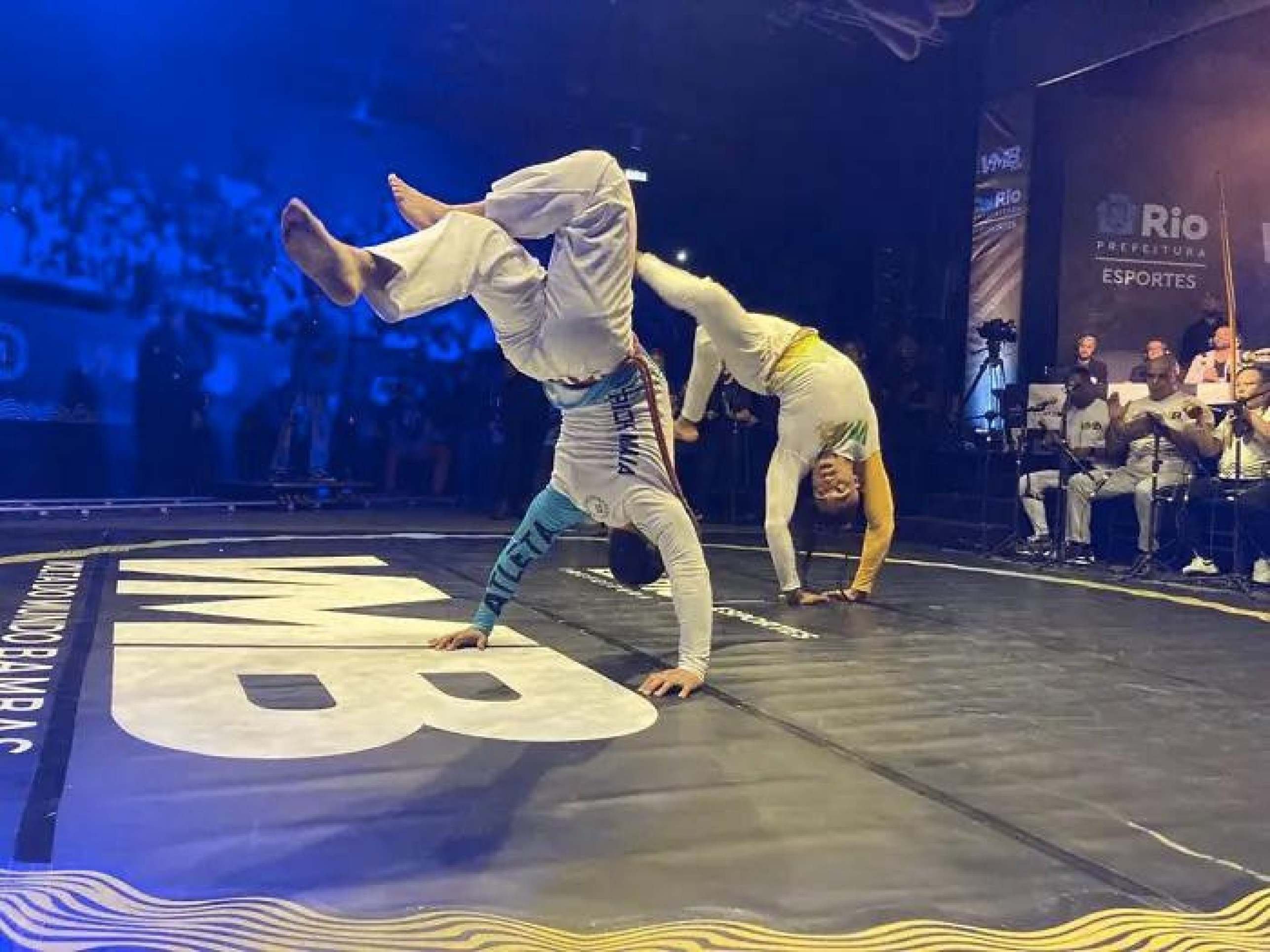 Inédito: Capoeira conquista espaço fixo na televisão brasileira Inédito: Capoeira conquista espaço fixo na televisão brasileira