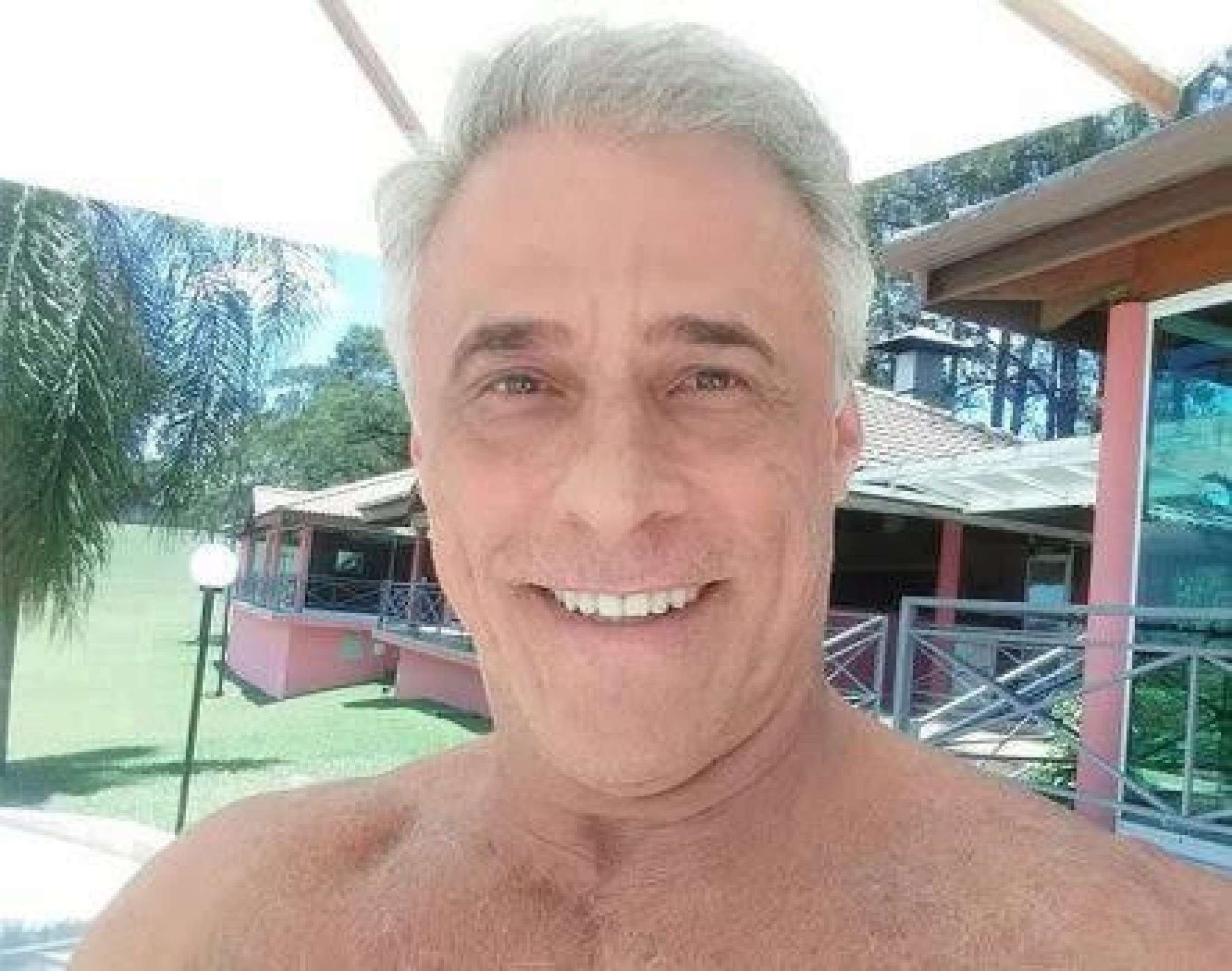Oscar Magrini - Demitido em 1999, por justa causa, ator acusou emissora de ter um quartinho do pó, 20 anos depois da demissão 
