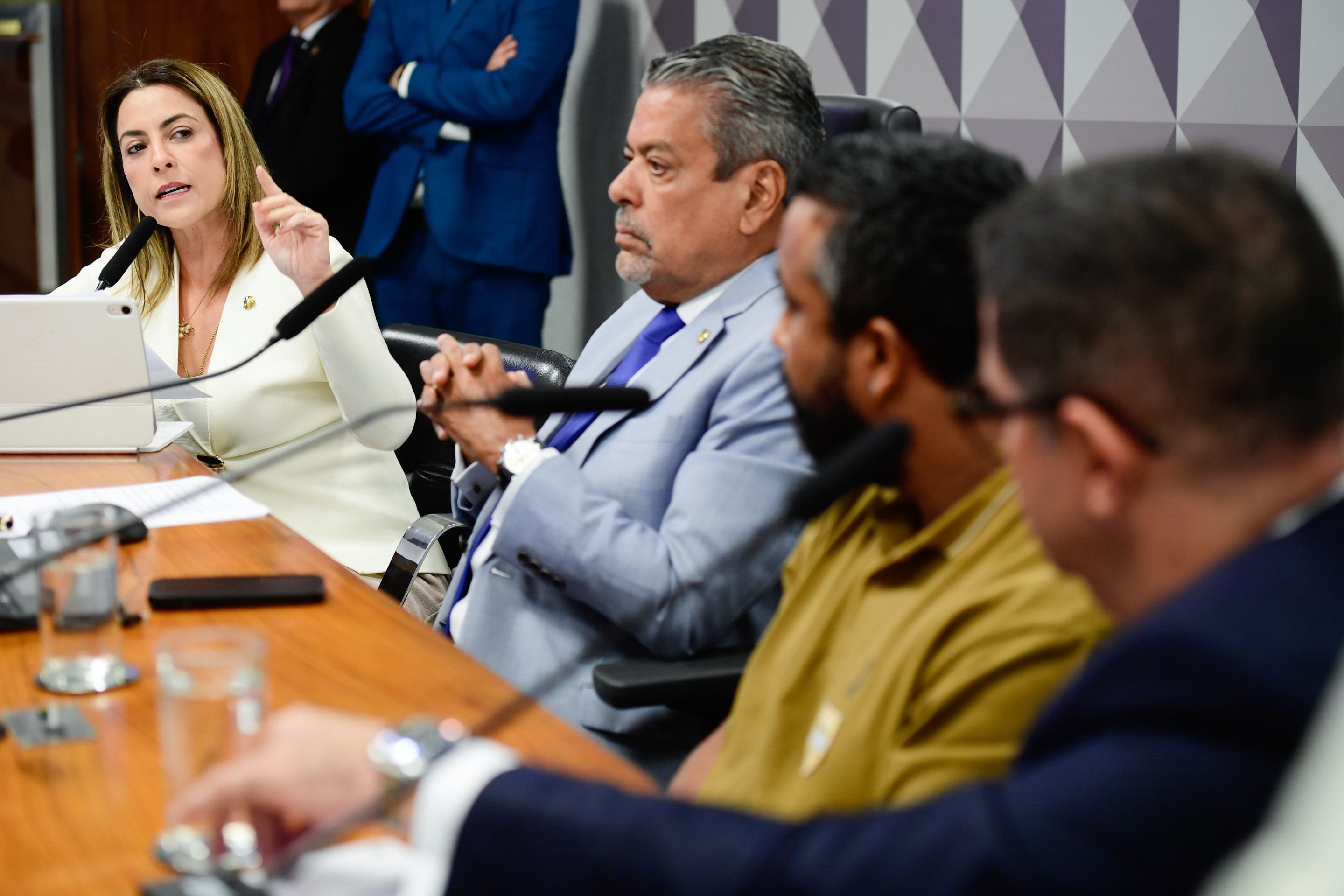 Empresário é preso por falso testemunho durante CPI das apostas