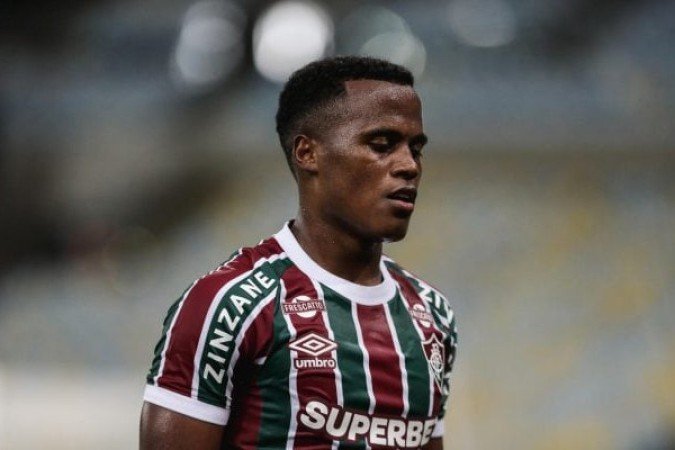 JHON ARIAS - Não foi o bom e velho Arias que a torcida conhece. Pecou demais nos passes e na definição de jogadas. NOTA 5,5. Foto: Lucas Merçon/Fluminense FC