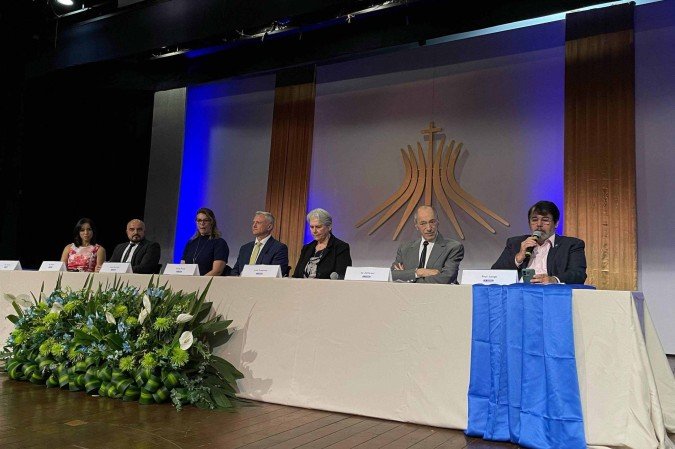 O público assistiu a aula magna O público assistiu a aula magna