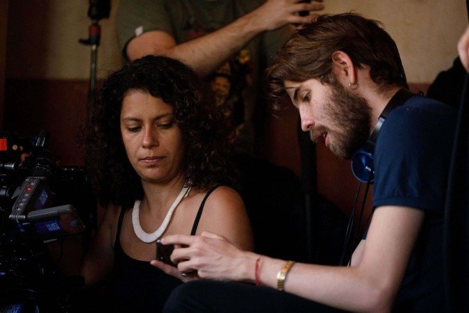Emanuel Lavor com a diretora de fotografia Joanna Ramos no set do filme As Miçangas - (crédito: Thais Mallon) Emanuel Lavor com a diretora de fotografia Joanna Ramos no set do filme As Miçangas - (crédito: Thais Mallon)
