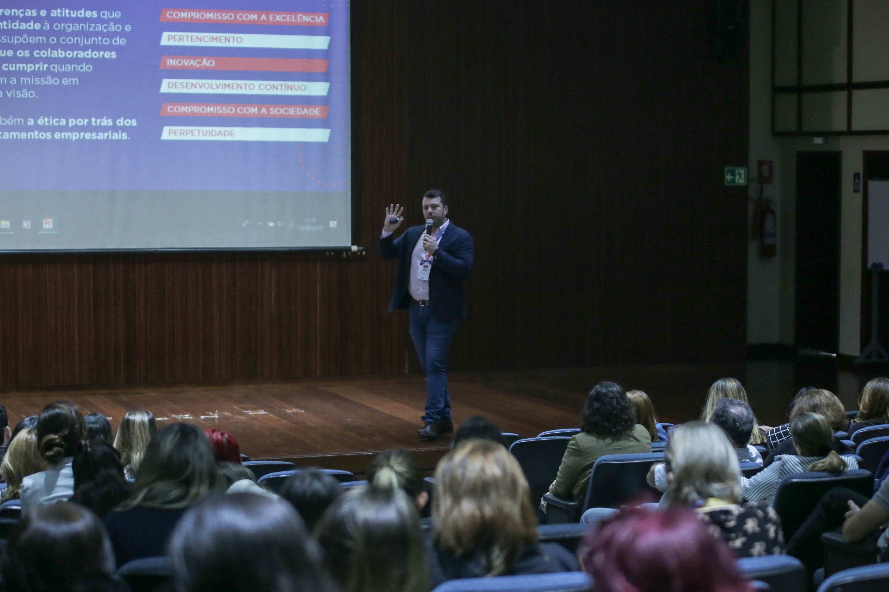 Casa Thomas Jefferson promove evento on-line e gratuito para professores 