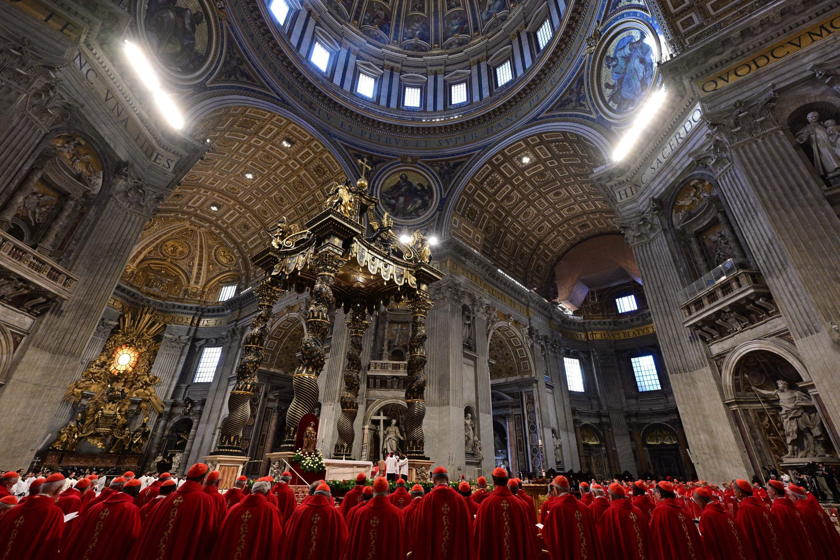 Vaticanistas revelam bastidores do conclave e destacam a força de um cardeal