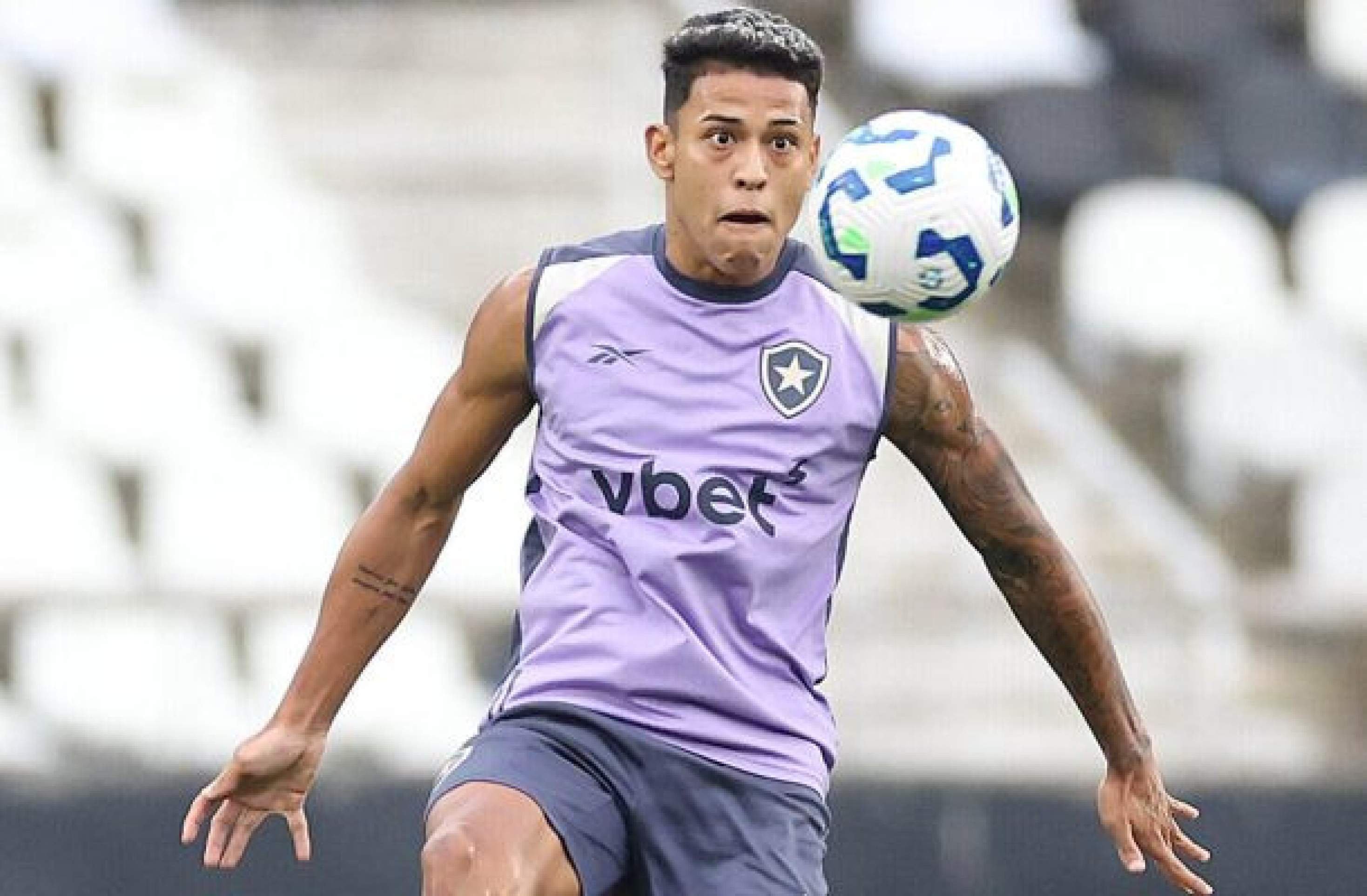 Sem Matheus Martins, Botafogo divulga relacionados para jogo da Copa do Brasil