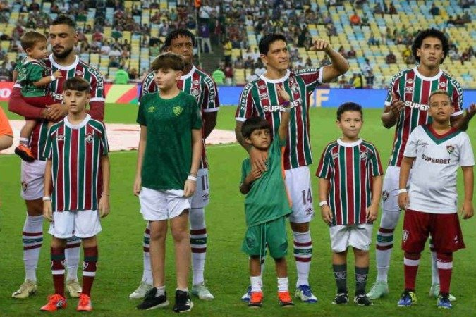 Germán Cano (em foco) desfalcará o Fluminense por pelo menos três semanas - (crédito: Foto: Divulgação / Fluminense) Germán Cano (em foco) desfalcará o Fluminense por pelo menos três semanas - (crédito: Foto: Divulgação / Fluminense)
