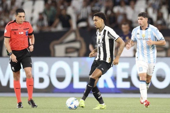 RWAN CRUZ - O atacante também ganhou oportunidade. Sofreu pênalti e teve duas boas chances de balançar as redes. Além disso, coroou a boa atuação com um gol no fim, fechando a goleada. NOTA 7.5 - Foto: Vitor Silva/Botafogo