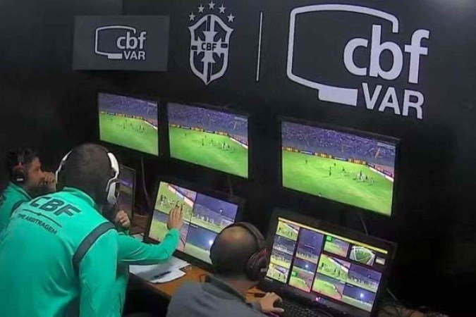 VAR divulga áudios de penalidade não marcada - (crédito: Foto: reprodução CBF) VAR divulga áudios de penalidade não marcada - (crédito: Foto: reprodução CBF)
