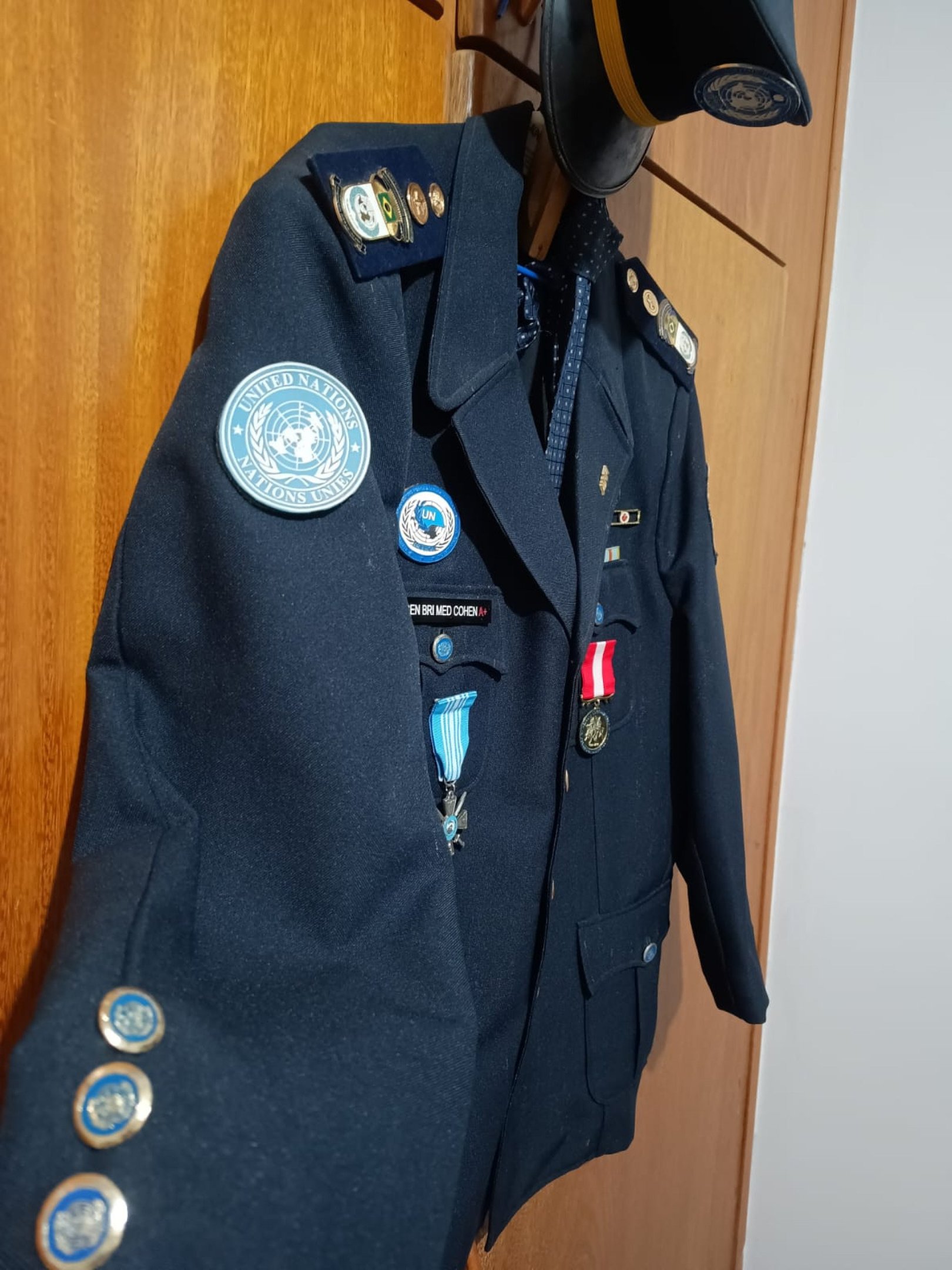 Homem fingia ser médico, advogado, diplomata, religioso além de várias outras profissões para vender cursos e aplicar golpes 