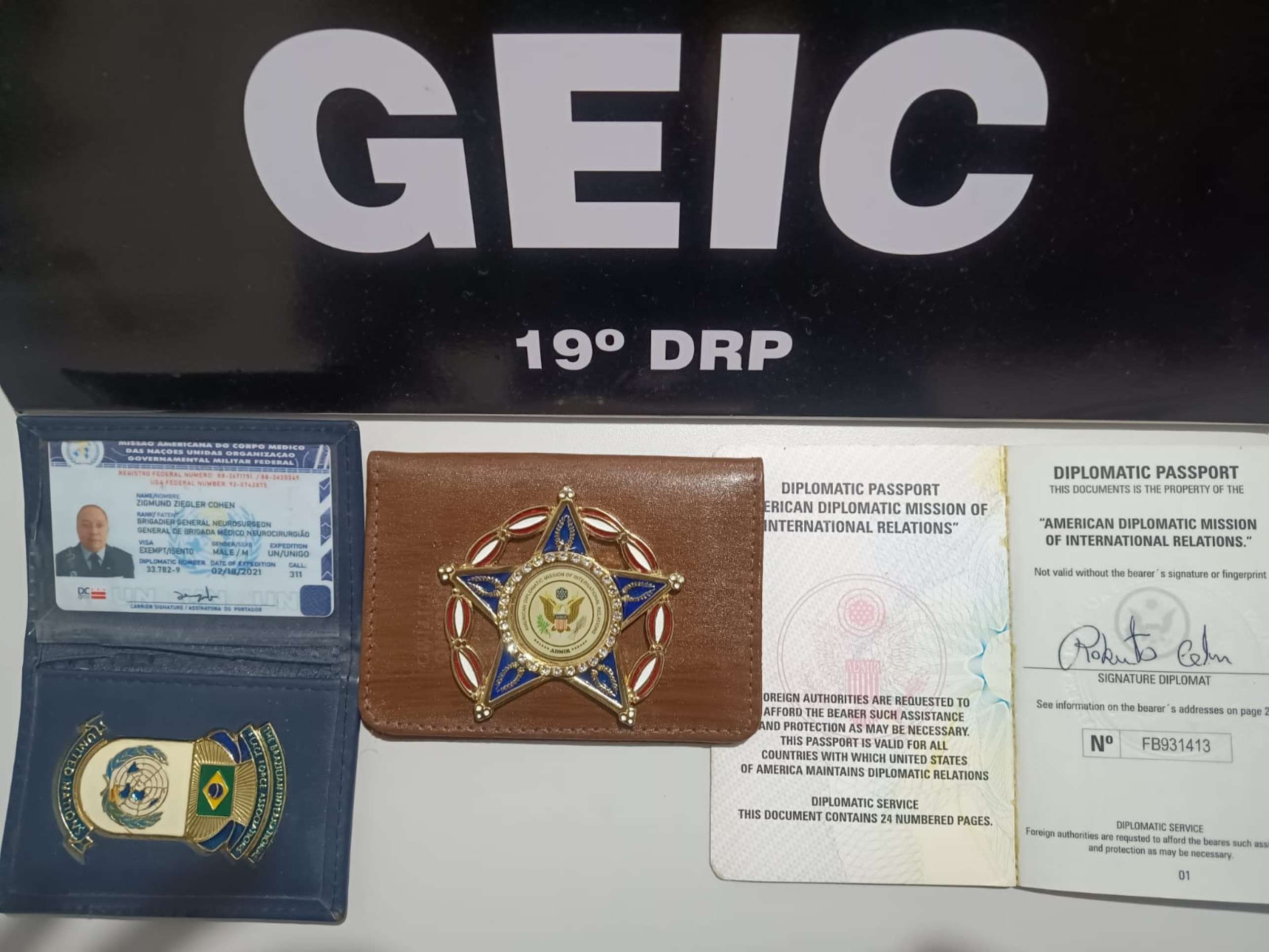 Homem fingia ser médico, advogado, diplomata, religioso além de várias outras profissões para vender cursos e aplicar golpes 