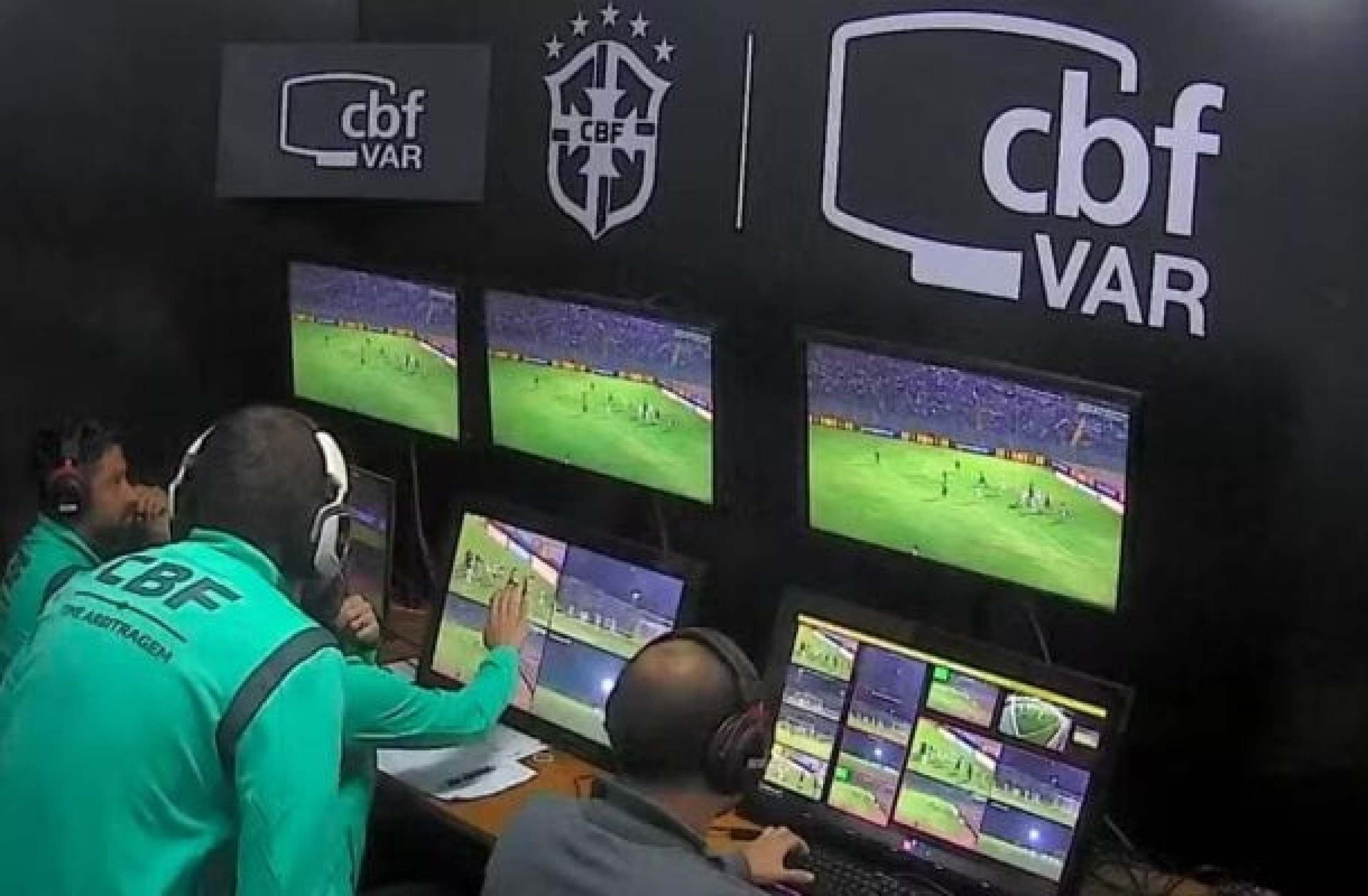 CBF divulga áudio de penalidade não marcada em Maringá e Atlético-MG