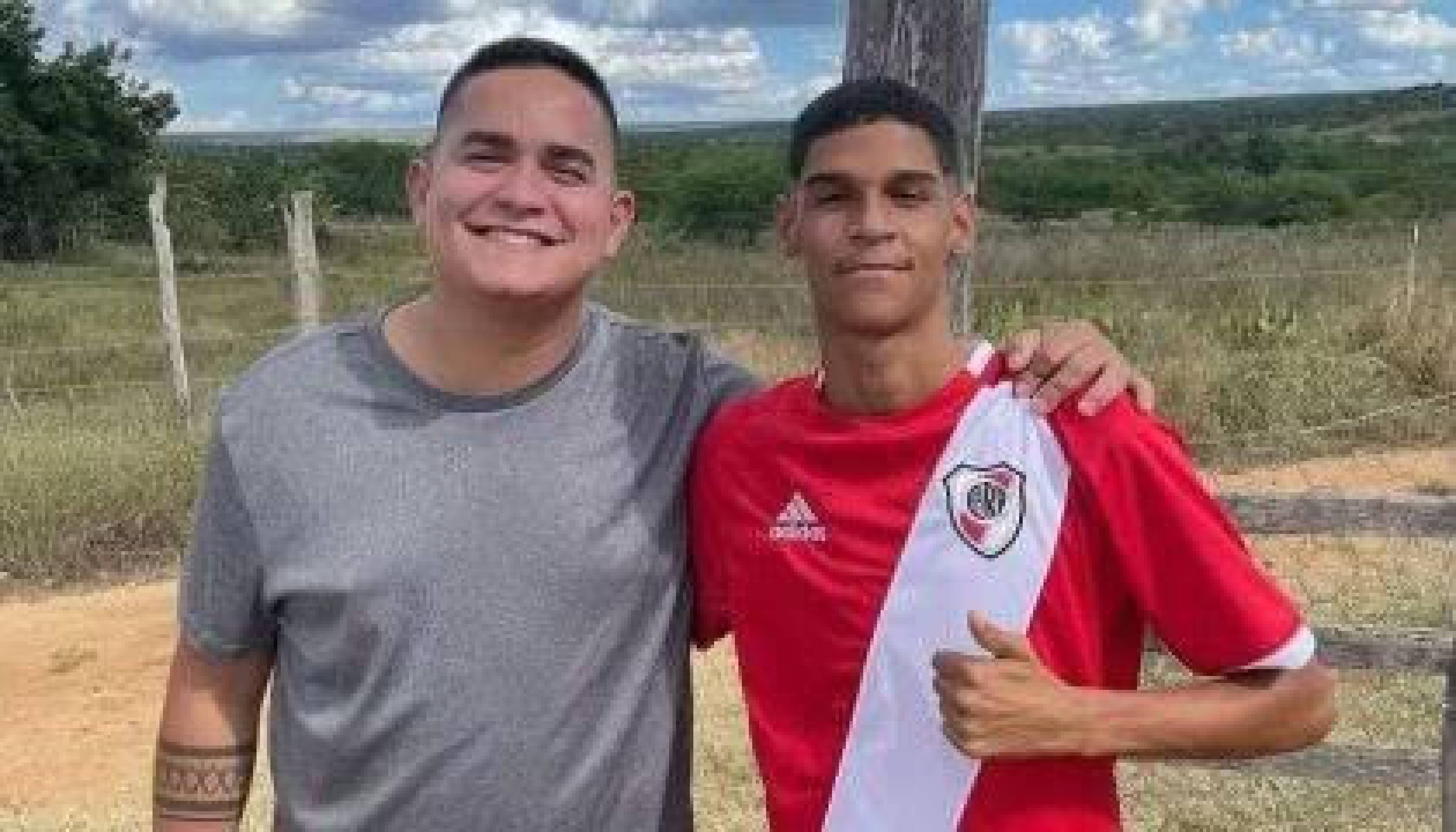 Luva de Pedreiro é condenado a pagar mais de R$ 3 milhões a ex-empresário