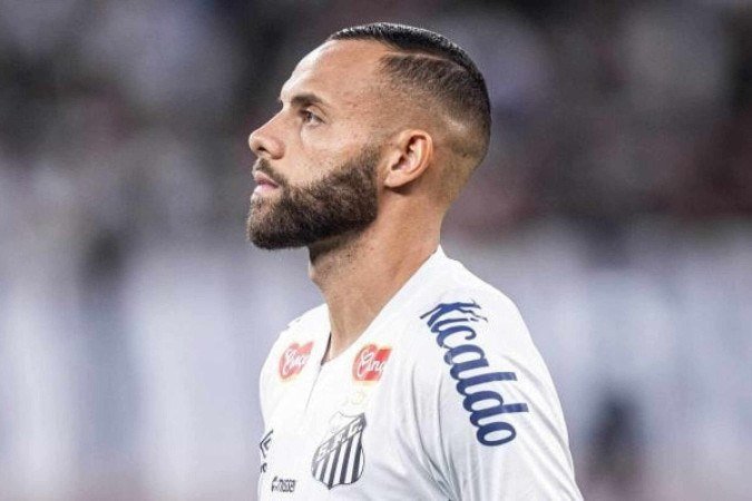 Guilherme vive fase complicada no Santos -  (crédito: Foto: Raul Baretta/ Santos FC)