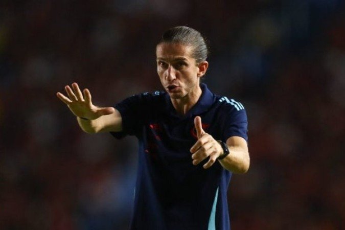 TÉC. FILIPE LUÍS - O Flamengo dominou o adversário do início ao fim, mas voltou a ver o time pecando muito para concluir as chances criadas. Porém, teve estrela ao colocar o jovem Joshua em campo. NOTA 7.0 - Foto: Gilvan de Souza/Flamengo