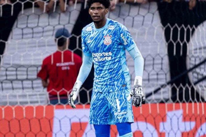 HUGO SOUZA - Trabalhou pouco, mas foi muito bem quando foi exigido e fez defesas importantes. NOTA: 6,5 - Foto: Rodrigo Coca/Agência Corinthians