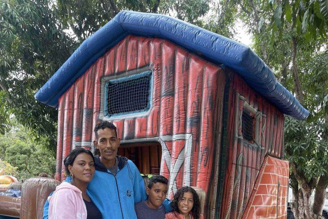 Paulo Henrique foi com a família para o Zoo com o programa Vai de Graça: "nos ajudou muito"