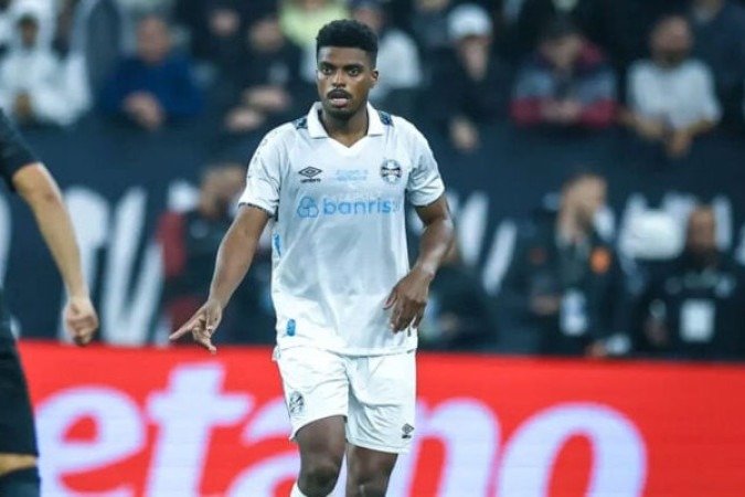 JEMERSON – Teve muito trabalho com Tiago Marques. No gol do atacante falhou ao dar espaço para o arremate, em outros lances rechaçou bem as investidas dos alagoanos. Mas fez uma falta sem necessidade e que gerou um gol do CSA. NOTA 4,0. Foto: Lucas Uebel / Grêmio